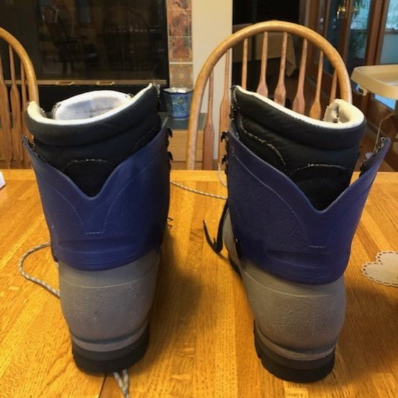 Original German LOWA Civetta Combat Mountaineering Boots main image 9